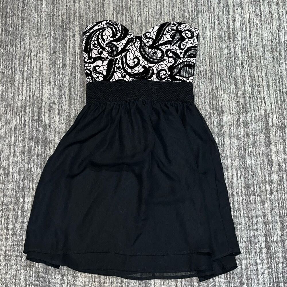 Rue 21 Womens Small Strapless Mini Dress Black Cream Lined Cruise Resort Wear